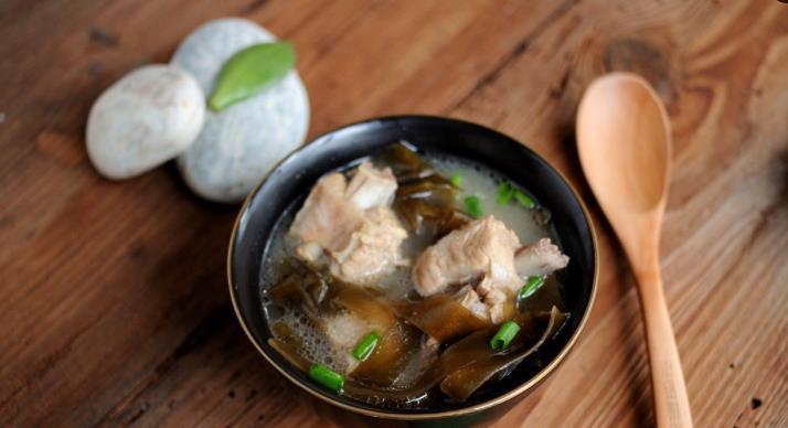 常喝|这2种食材搭配在一起,夏季要常喝,滋补不上火,我家一周炖2回