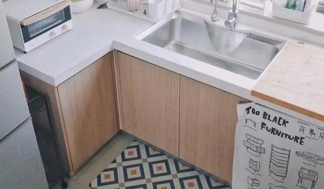 布置|同样是小厨房，瞧瞧人家会布置的，我怎么就没想到呢，活该不好用