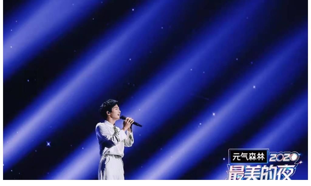 跨年晚会收视率出炉,湖南卫视仅排第二,他却在《新闻联播》跨年