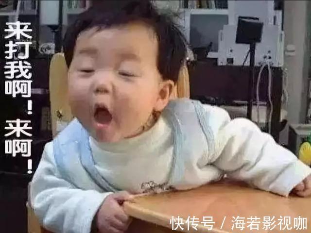 |搞笑外国人:男孩女孩食物盲盒挑战游戏,你觉得谁胜利了呢?