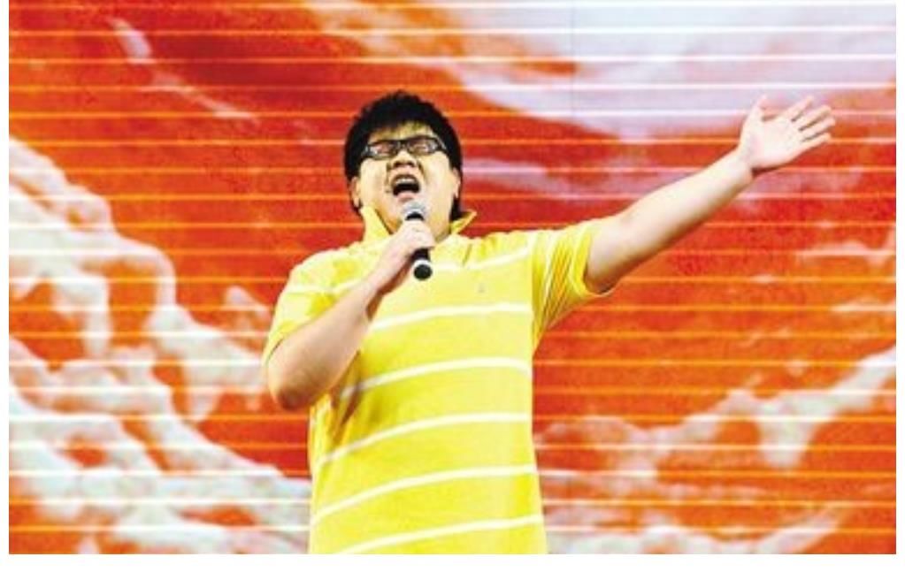 草根逆袭斩获星光大道总冠军，走红却忘初心，盲人歌手杨光他变了