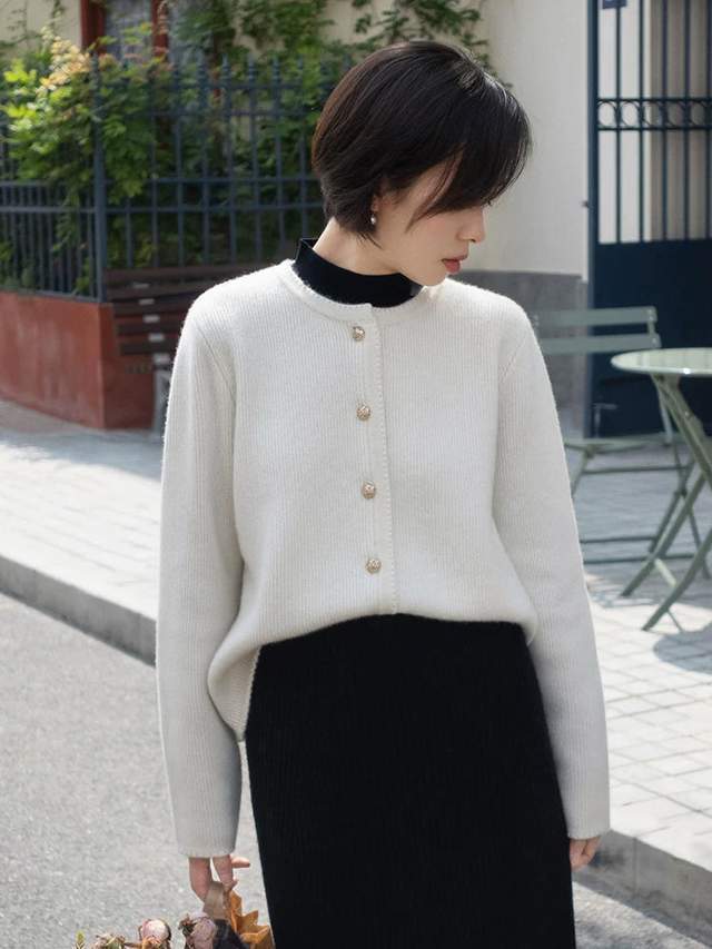 半身裙|步入中年后要学会的“针织衫”搭配,看这位博主就够了,chic优雅