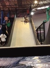 |搞笑GIF趣图出场方式很标准啊,到底是哪里出了问题!