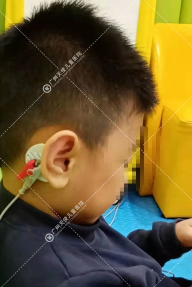 情绪|14岁少年靠伤害自己缓解情绪,一朵花焉掉了,看他是如何“向阳而生”