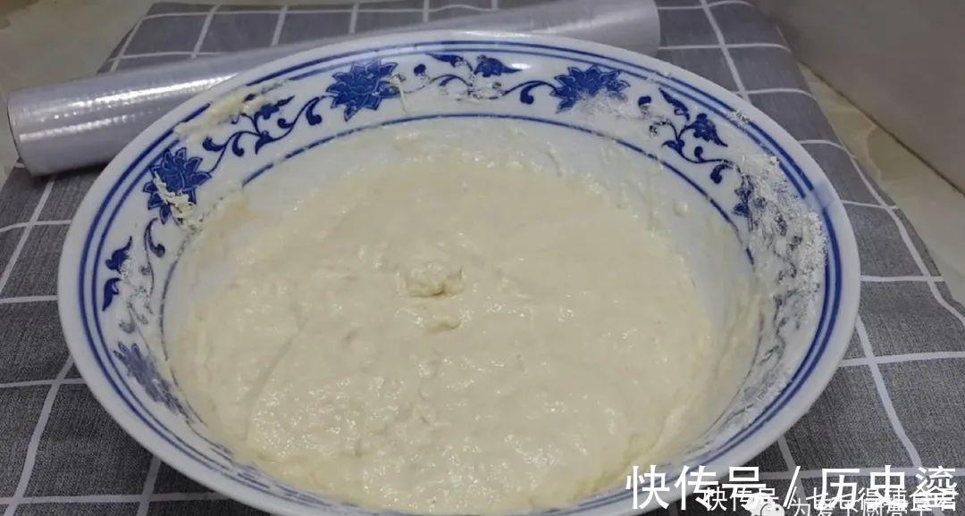 红薯馅饼|红薯别只会烤着吃了,锅里蒸一蒸,个个松软香甜,想吃都买不到