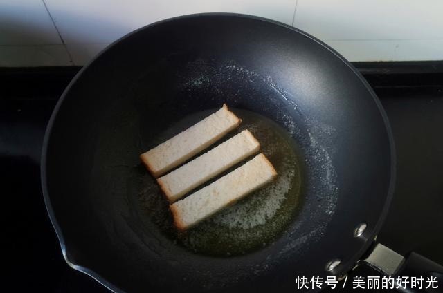 适合烘焙新手学做的小零食，简单易上手，口感香香脆脆，好美味