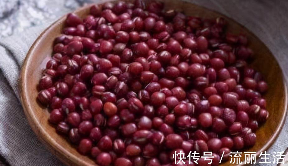 梨子梨|女性不想老太快，常吃3种此果，补分润肤，脸色越来越红润！