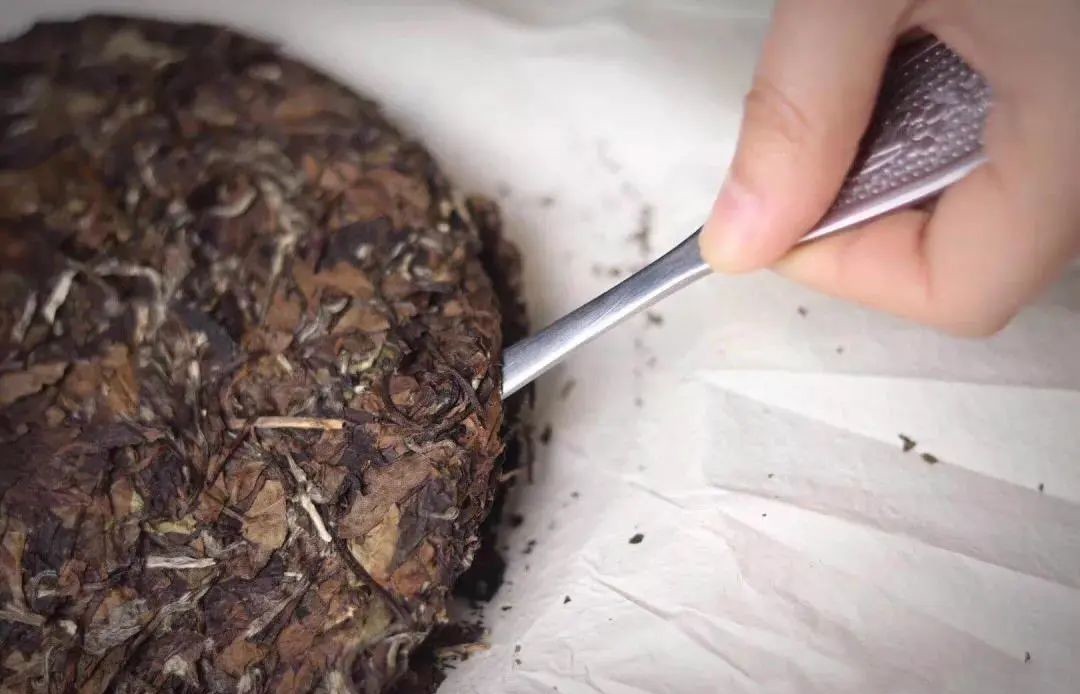 定制|多年转化后,为什么枣香成了寿眉饼茶的专属定制?