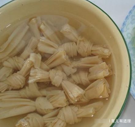 簡(jiǎn)單好吃，營(yíng)養(yǎng)價(jià)值高，天天吃都不膩，我家?guī)缀趺刻於甲?
onload=