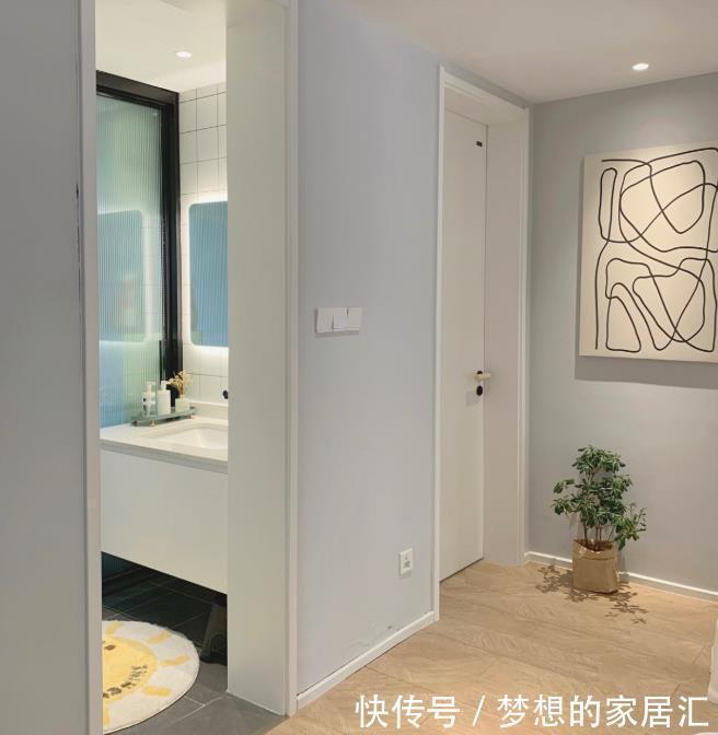 壁挂式|装修简简单单,舒适感却很强!卫生间这样的设计,值得学习