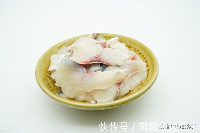 鱼肉|鱼片上浆的简单方法,4个关键步骤,鱼片鲜嫩且鱼肉不散