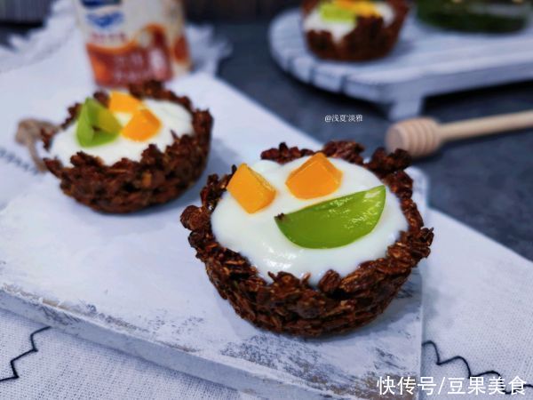 燕麦|#夏日开胃餐#低脂健康--酸奶燕麦杯