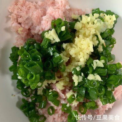 原来外焦里嫩的炸茄盒才是真正的米饭杀手