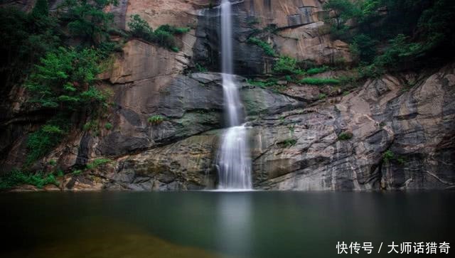 仙草|民间神话故事泰山上有个黑龙潭，潭下的水晶宫种植了两棵仙草