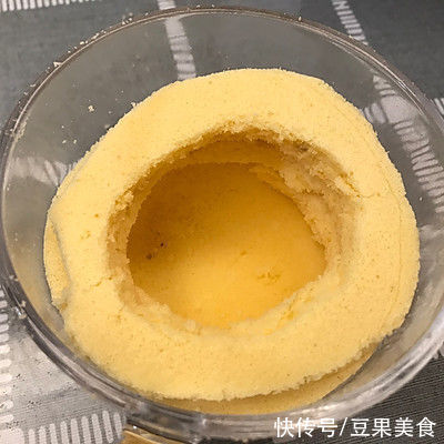 吃着比肉还鲜，嘴馋就吃冬日限定～草莓爆浆蛋糕