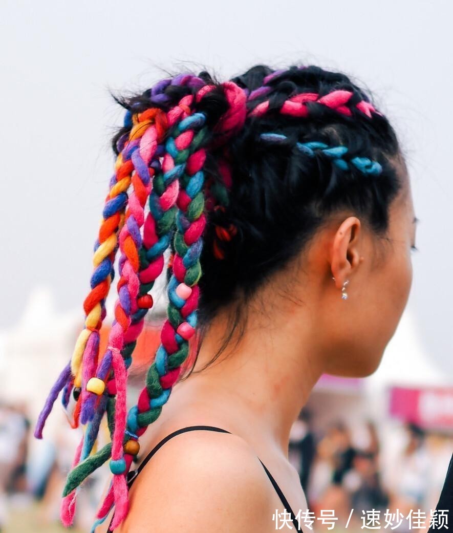 棒球服|嘻哈风必备发型,脏辫造型逐渐走向潮流,炫酷又帅气