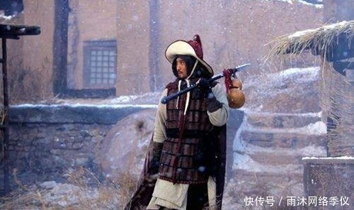 武艺!此人武艺不及林冲,却在梁山排第一?他的绰号其实隐藏了一个秘密