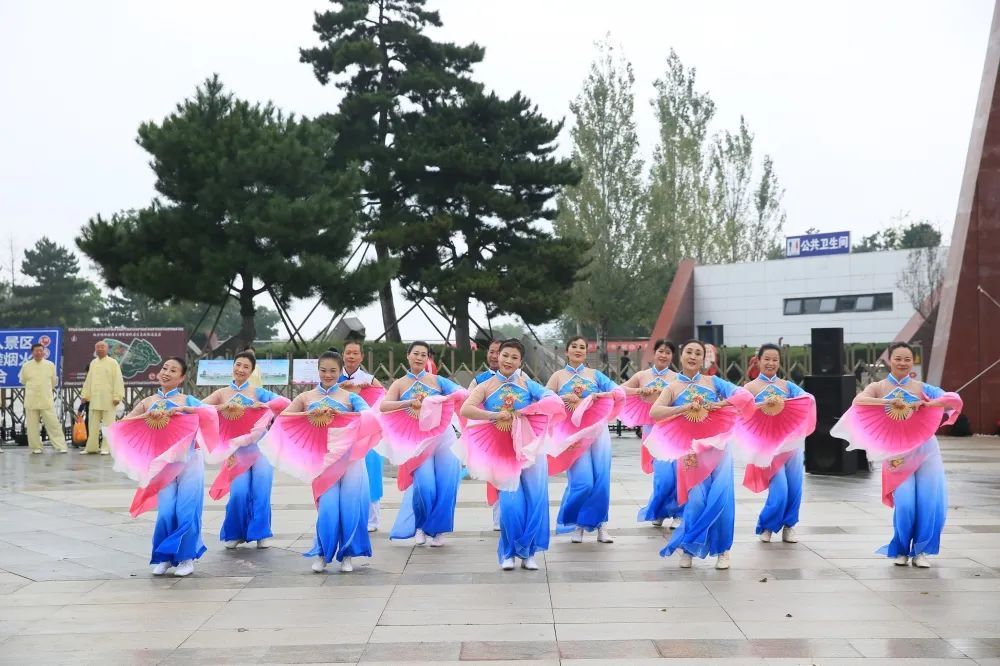 文体大餐$【书写群众满意的“民生答卷”】莱山区“文体大餐”点亮群众多彩生活