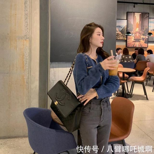 可盐可甜|可盐可甜的早秋搭配,针织衫让你全年美cry!