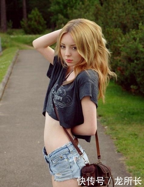 热裤显妹子俏身材, 时尚美女的性感搭配