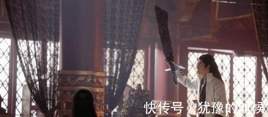 龙椅!张无忌为何不敢当皇上当他劈开龙椅时,有谁注意到朱元璋的表情!