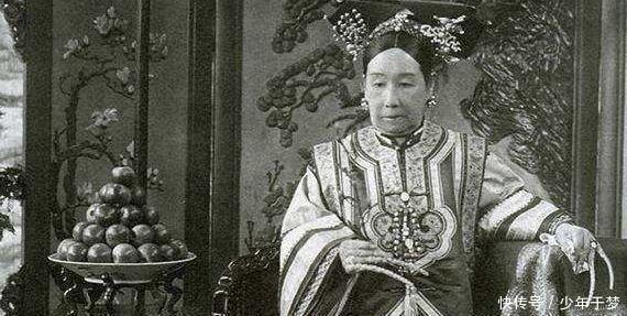 经典|慈禧第一次看到灯泡,说了一句经典的话,令人觉得啼笑。