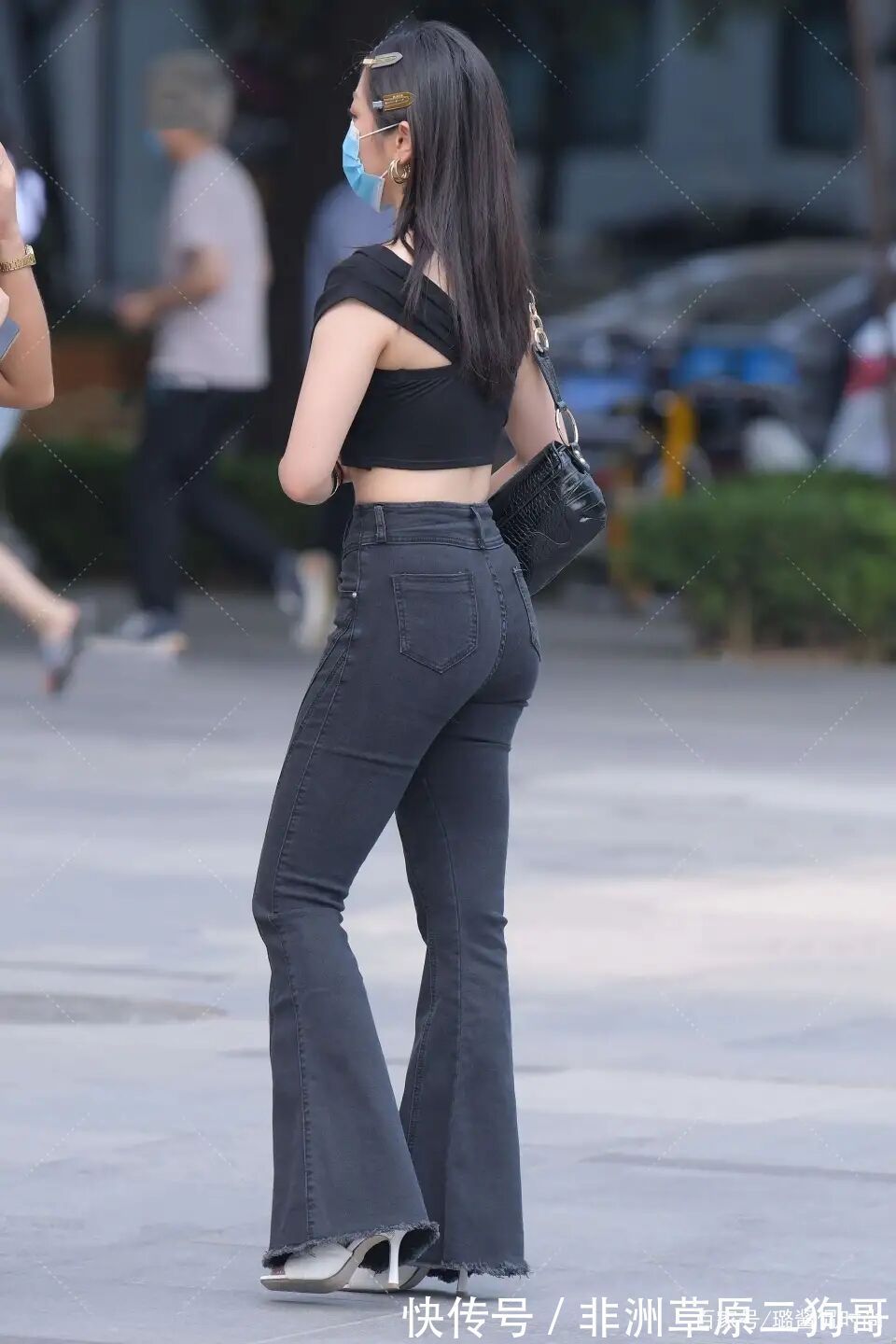 穿衣搭配 奔四的女人少“逞强”,穿衣搭配要符合身形,才能确保不掉队!