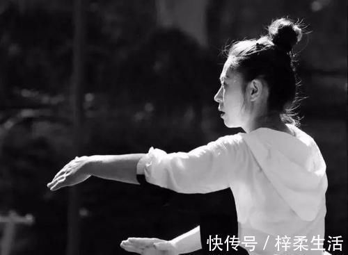 二十四式|练太极拳这么久却不知道练的好不好,别担心8个观察方法送给你