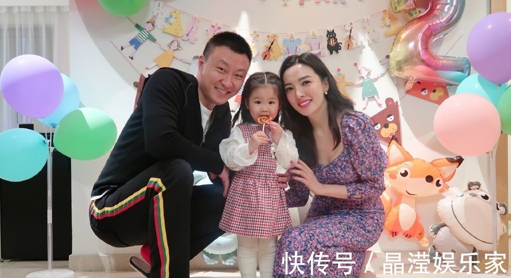 富豪|她把国乒球王当垫脚石,分手后3年嫁2富豪,现脸部僵硬被疑整容