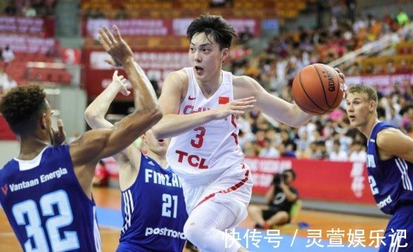 广东队|杜峰放弃郭艾伦和赵继伟,重用徐杰、胡明轩2人,安排很不合理?