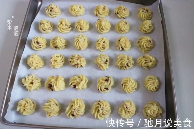 土豆别总炒着吃了,试试这个做法,孩子一口一个,直夸好吃