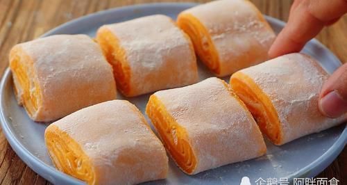 红薯别煮着吃了,教你红薯糕做法,香甜软糯又多层,咬一口特好吃