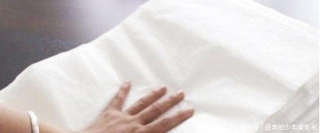 娩出期|这三样东西产妇要记得带进产房，会让生产体验更佳，比老公还管用