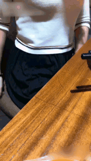 |搞笑GIF:生活不允许你在它面前嘚瑟