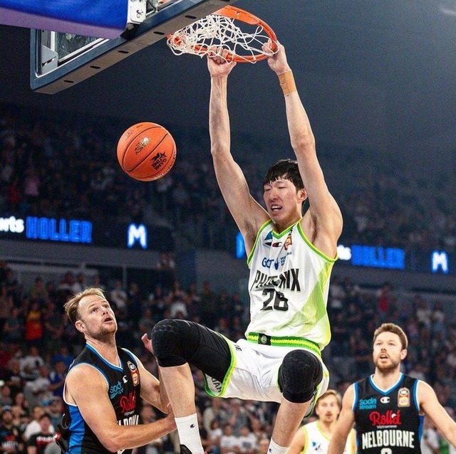 凤凰队|周琦墨尔本打球陷入困境,却拒绝NBA6支球队邀请,想重回CBA?