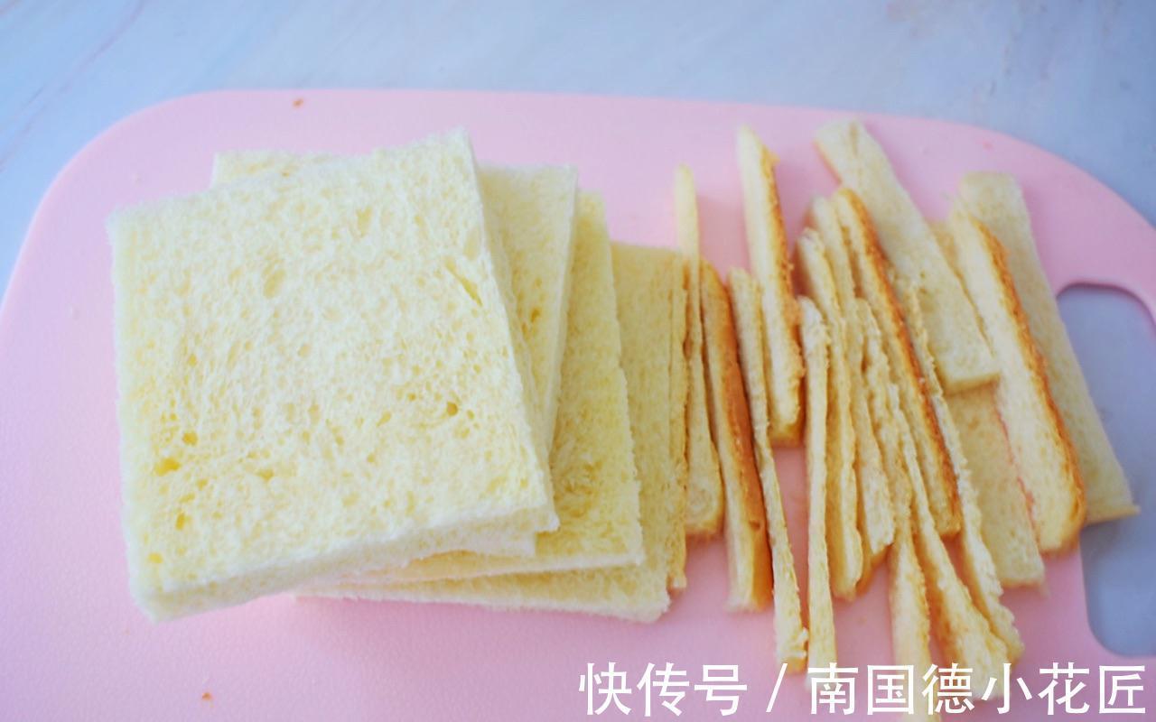 土司|懒人版美味早餐,鸡蛋芝士爆浆吐司,满满幸福感