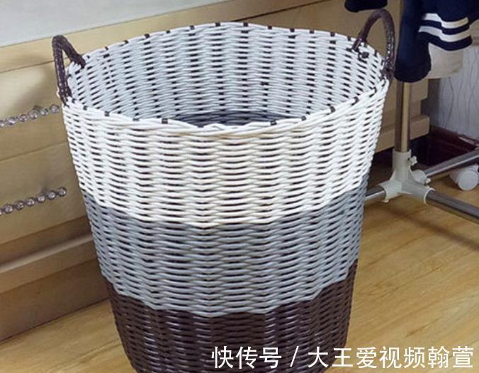 床头|你家还在床头摆床头柜吗越来越多人这样设计,美观省功能还多