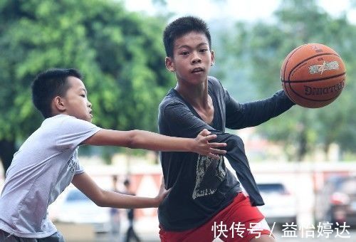 一日三餐|这3种孩子长高困难，家长要注意，超过14岁发现就晚了！