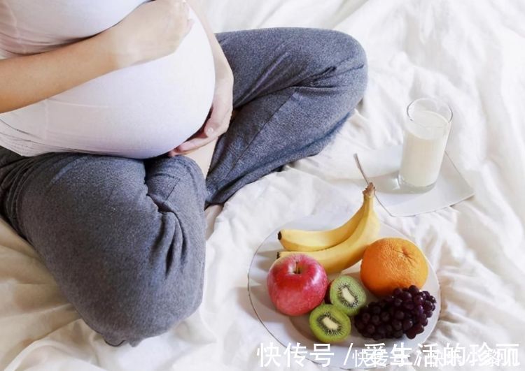 想吃|孕妈下楼取快递,半个多小时未归,老公找到后忍不住落泪