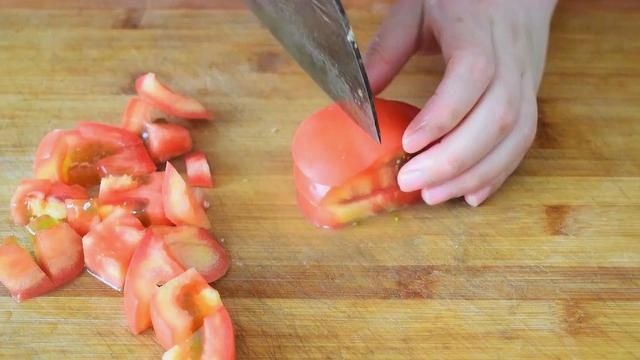 最近玉米加鸡蛋火了，简单一做，我家一周吃6次，比吃肉都香