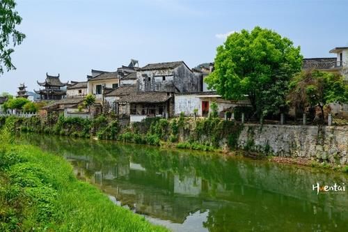 名气不大但文化底蕴深厚，牌坊最多的徽州古村，位于安徽歙县