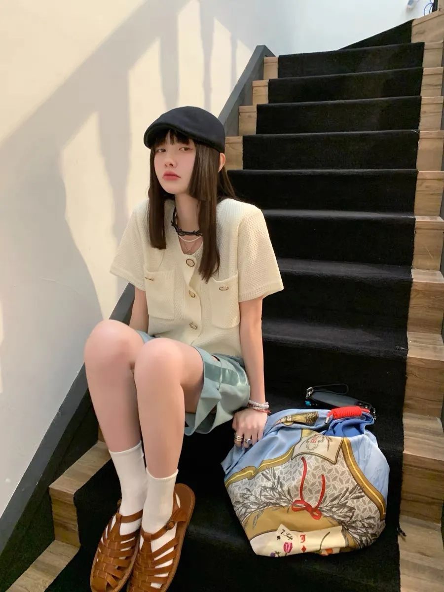 针织|“挤奶衫”out了！今夏流行这几件神仙上衣，气质又时髦