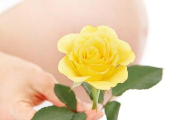 骨盆|孕晚期,胎宝宝头朝下晕眩难受吗为了见妈妈,胎儿其实很努力