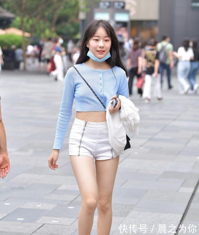 穿搭 低腰修身的瑜伽裤，简单得体的款式下，格外美丽