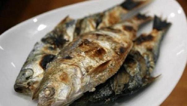 罕见|这种鱼在日本价格昂贵并且罕见,在中国却直接炸一盘!大气!