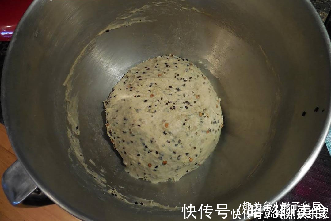 包子|比馒头简单，比包子好吃，我家隔三差五做一次，一出锅就抢光！