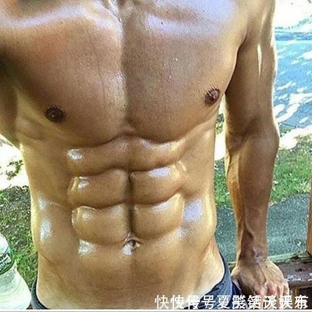 体脂率|一人跑步,一人健身,两者每天坚持 1个月后,身体有何差异?