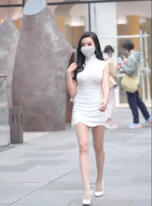 身段 包臀裙搭配丝袜,绽放都市女郎质感,轻松穿出性感身段