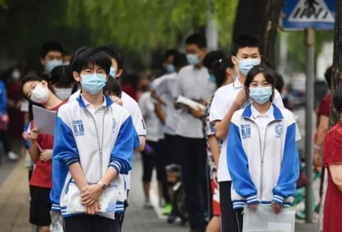 大学|中学生的“坏消息”，中考难度继续加大，考大学也变得更难了