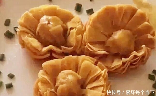 美味|饺子皮不拿来包饺子,拿来干嘛呢?可以变成美味小零食